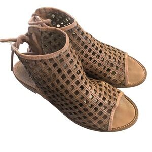 Musse & Cloud Aimy Dress Caged Peep Toe Woven Sandal Sz. 41/10-10.5 Tan Lace Up
